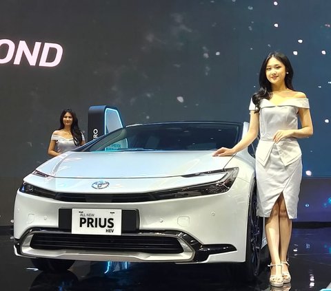 Lineup of Toyota's Latest Hybrid Cars at GIIAS 2024, Including the All New Prius