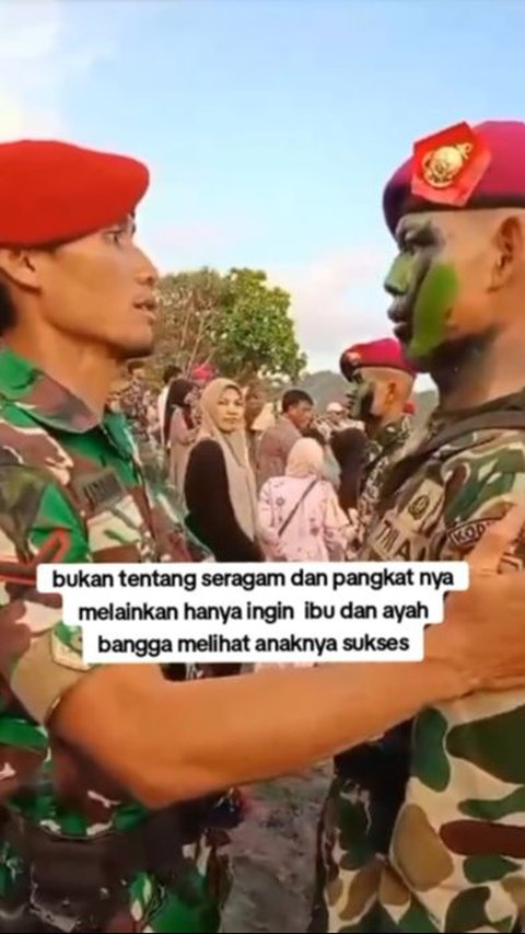 Kakak Adik Jadi Pasukan Elit TNI, Momen Sang Kakak Kopasus Penuh Rasa Bangga Beri Hormat Adiknya yang Resmi Jadi Marinir