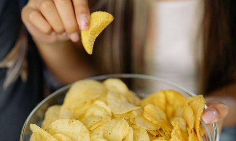 Makan Keripik Super Pedas, 14 Siswa Jepang Masuk Rumah Sakit, Elon Musk Sampai Berkomentar