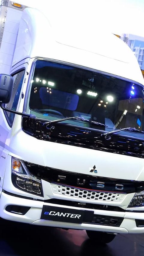 Truk Listrik Mitsubishi Fuso eCanter Resmi Dipasarkan di RI