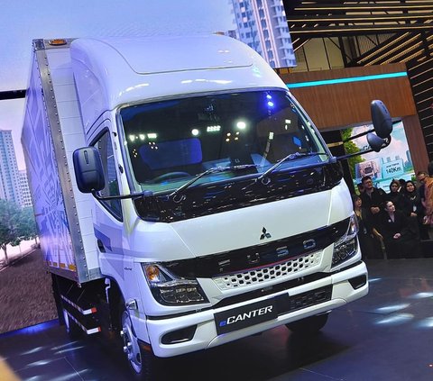 Mitsubishi Fuso eCanter Electric Truck Officially Marketed in Indonesia