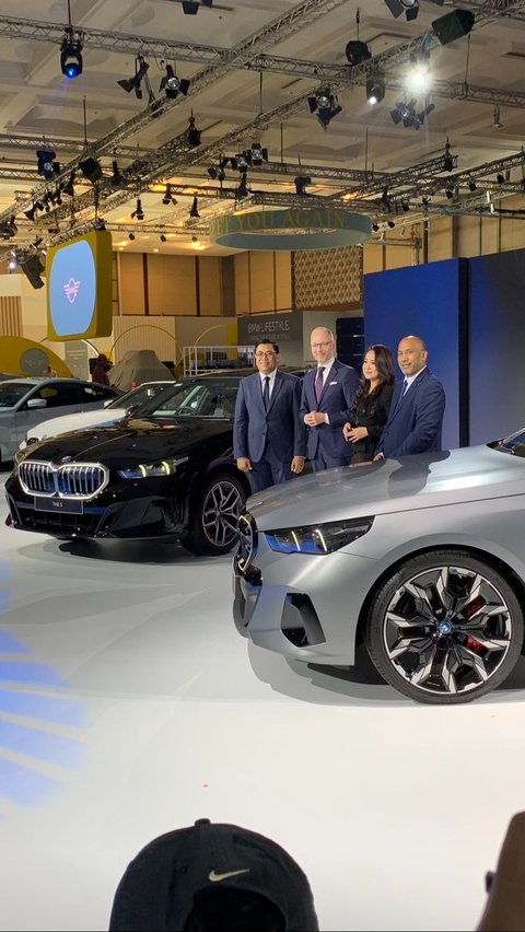 Pada GIIAS 2024, BMW memperkenalkan 5 model terbaru, termasuk Seri 5 dan XM!