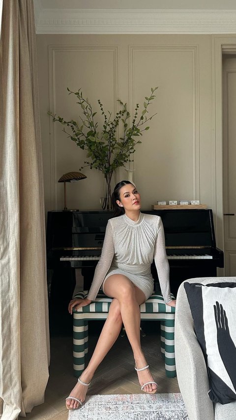 Potret Terbaru Raisa Cantiknya Mewah, Kakinya Jenjang Mulus Banget<br>