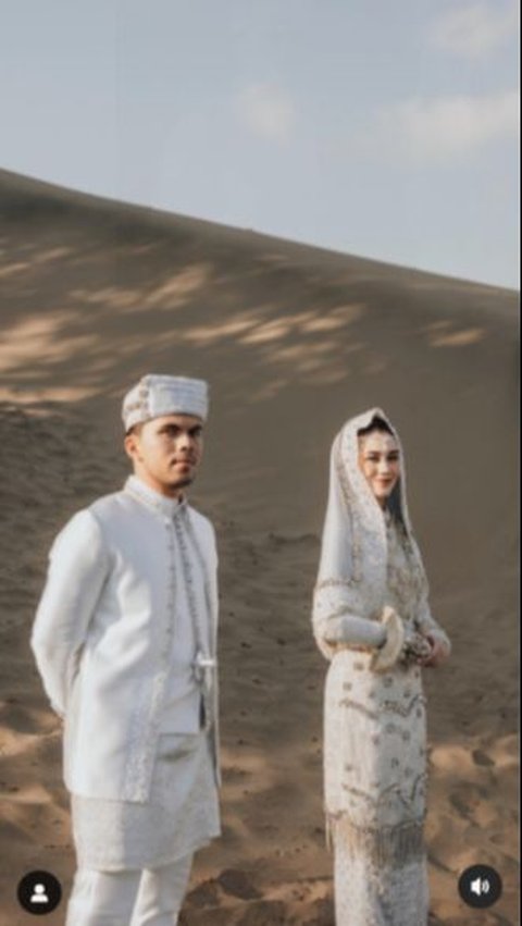 10 Foto Prewedding Artis Pakai Adat Minang, Terbaru Aaliyah-Thariq bak Putri & Pangeran