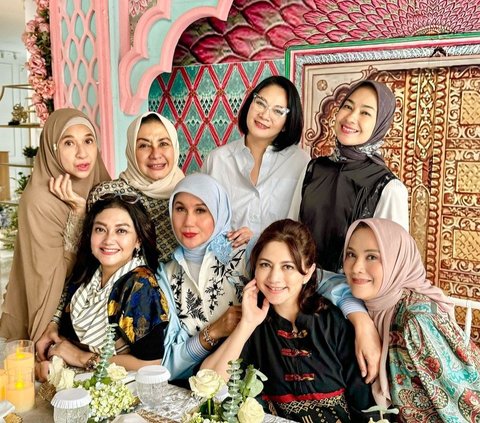 Tetap Cantik dan Awet Muda, Intip Potret Reuni Artis Lawas Dari Dian Nitami Hingga Bella Sahapira  yang Sahabtan Selama 24 Tahun