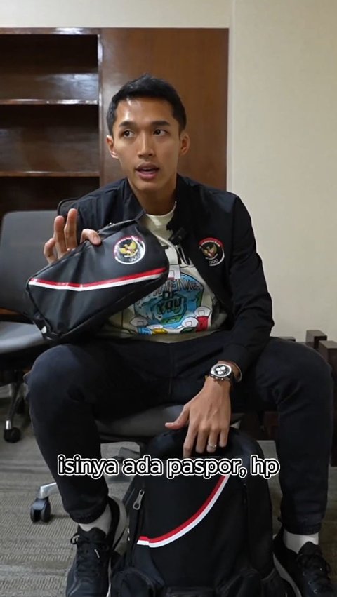 Intip Isi Ransel Jonatan Christie yang Dibawa ke Paris, Ada Obat Kangen Keluarga di Rumah