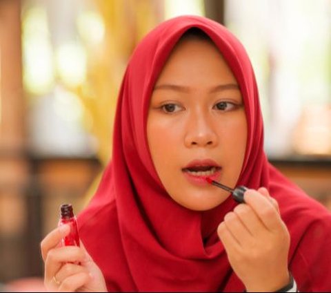 Tiktoker Shares Herpes Virus Infection After Trying Lipstick Tester, Find Out the Dangers