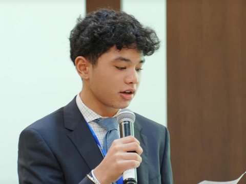 Ganteng! Potret Karan Singh Anak Bunga Zainal Ikut Summer Program di Kampus Top Amerika, Netizen Ramai Sebut Calon Mantu