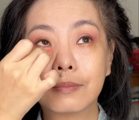 Don't Use Concealer, Highlight Textured Skin This Way