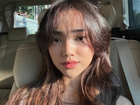 Momen Fuji Unggah Foto Selfie di Mobil Hingga Tulis Caption yang Bikin Heboh: Yang Diacak-acak Rambutnya, yang Berantakan Hatinya