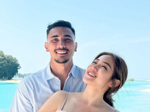 Momen Keseruan Jessica Iskandar saat Babymoon ke Pulau Payung, Penampilan Bumil Disebut Makin Cantik