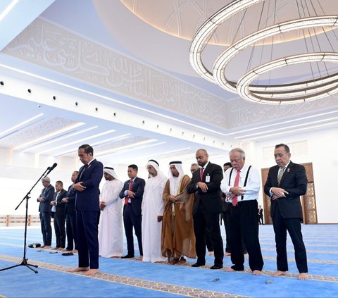 FOTO: Megahnya Masjid Presiden Joko Widodo di Abu Dhabi, Simbol Eratnya Persahabatan Indonesia dan UEA