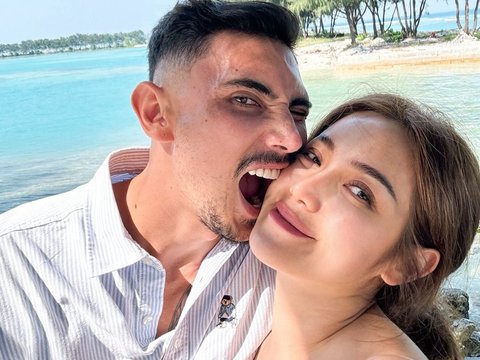 Momen Keseruan Jessica Iskandar saat Babymoon ke Pulau Payung, Penampilan Bumil Disebut Makin Cantik