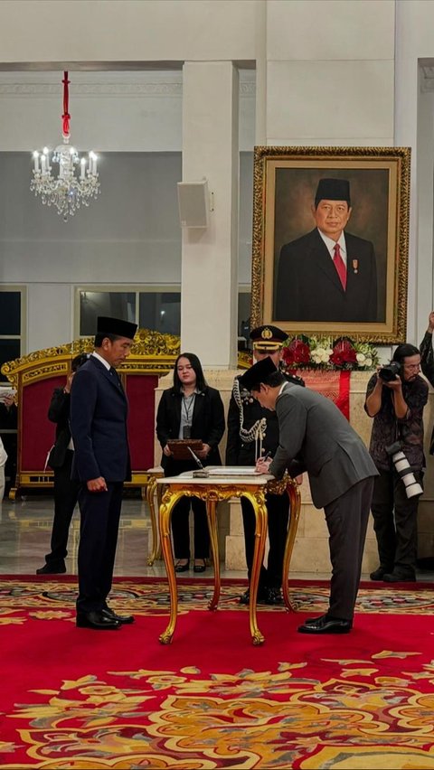 Momen Presiden Jokowi Beri Pesan Spesial Ke Ponakan dan Eks Ajudan Prabowo Usai Diangkat Wamen