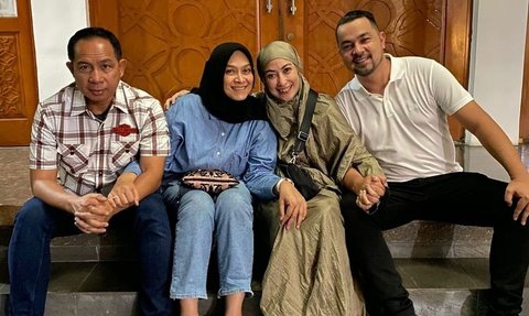 Nongkrong di Teras Bareng Bestie Artis, Penampilan Panglima TNI dan Istrinya Bikin Salfok