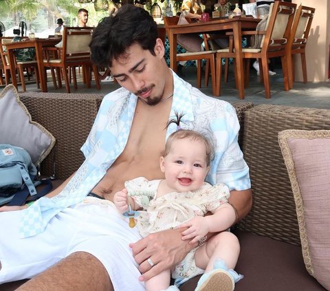 Crying! 10 Memorable Photos of Dali Wassink Caring for Baby Kamari, Becoming the Favorite Hot Dad of Netizens