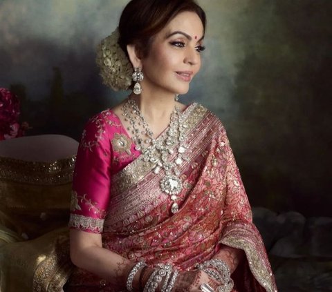 Sederet Perhiasan Mewah Nita Ambani di Pernikahan Anant Ambani dan Radhika Merchant, Kalung Rp966 Miliar Menjadi Sorotan