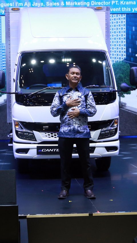 Appearance of the Officially Marketed Mitsubishi Fuso eCanter Electric Truck in Indonesia.