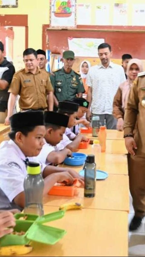 Coordinating Minister for Human Development and Culture on Free Nutritious Meals at Rp7,500: That is Already Very Significant