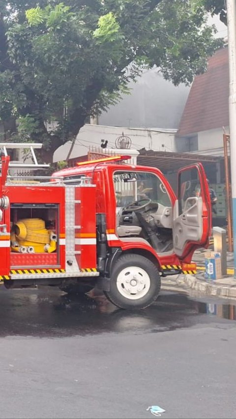 Petugas Damkar Depok Mengeluhkan Kerusakan Peralatan dan Rem Tangan Mobil Pemadam yang Tidak Berfungsi