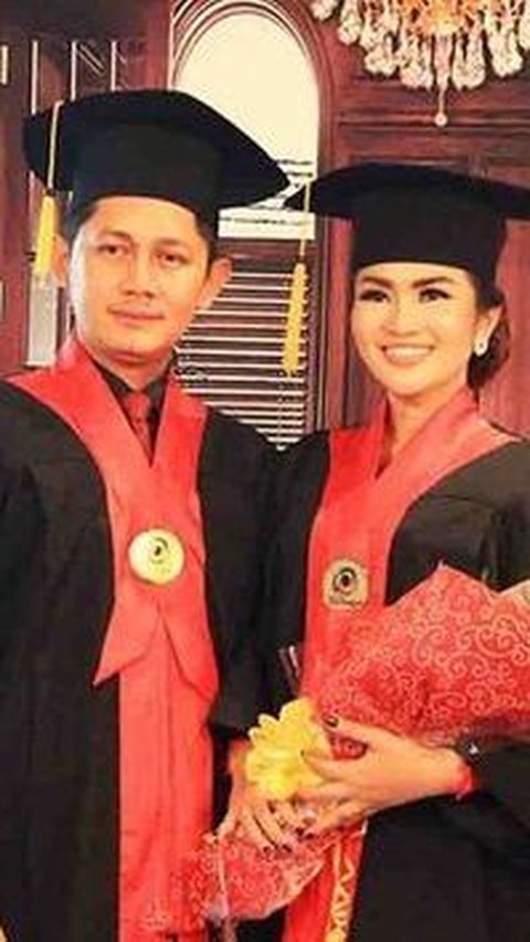 Lesti Kejora OTW Nyusul, 10 Potret Pedangdut yang Diwisuda & Raih Gelar Sarjana, Termasuk yang Lulus S2