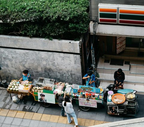 40 Funny Street Vendor Phrases to Attract Customers and Make Sales Boom, Worth Trying!