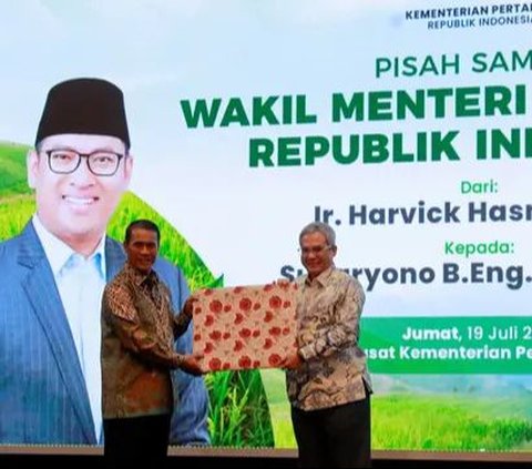 FOTO: Momen Sudaryono Resmi Terima Jabatan sebagai Wakil Menteri Pertanian