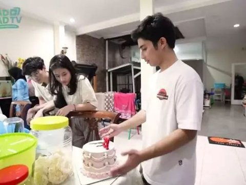 Portrait of Tiara Andini's Kitchen, Very Spacious with Fish Pond