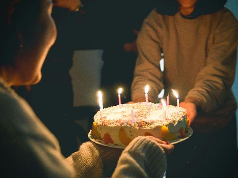 35 Funny Birthday Words that are Stingy but Memorable