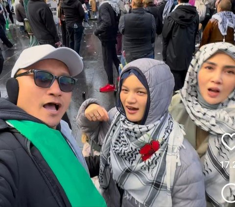 Potret Arie Untung Sekeluarga Ikut Demo Bela Palestina di Australia, Bareng Emak-emak Bule Pemberani