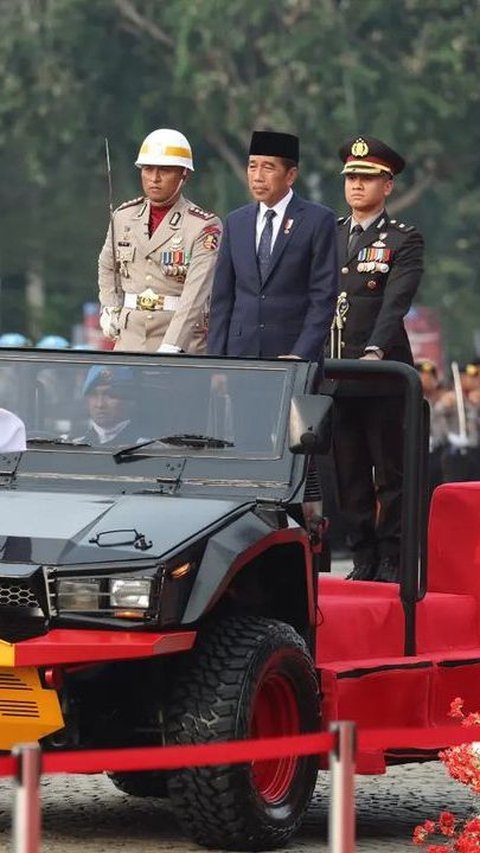 Presiden Joko Widodo hadir dan memimpin langsung Upacara Peringatan Hari Ulang Tahun (HUT) ke-78 Bhayangkara.<br>
