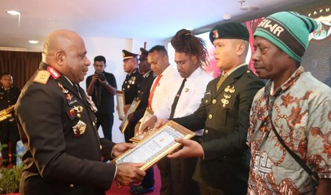 Penghargaan ini untuk  memberikan apresiasi, kontribusi kepada TNI Polri.