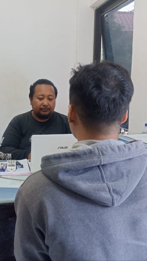 Kisah Cinta Terlarang Pemuda Surabaya Hingga Nekat Curi Celana Dalam Pria Idaman