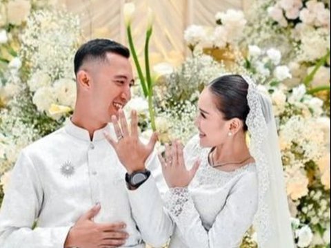 Officially Broken Up, Ayu Ting Ting Deletes All Photos of Muhammad Fardhana on Her Instagram Account