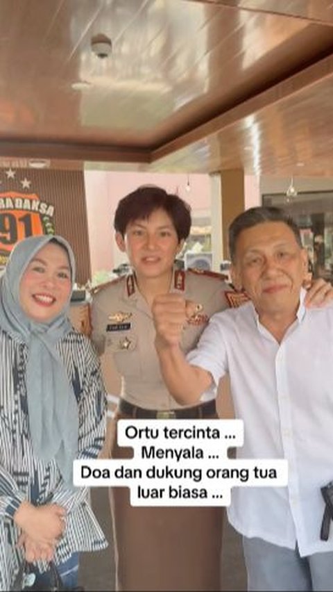 Kebanggaan pun dirasakan tersendiri oleh kedua orang tua Fabiola. Terlebih Fabiola telah meniti kariernya untuk bisa menjadi orang sukses di masa depan. <br>