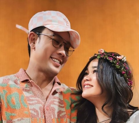 As the Wife is About to Give Birth, Denny Sumargo Reduces Watching Sexy Girl Content on Social Media