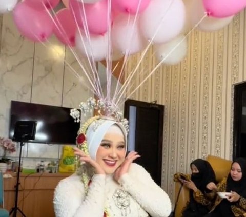 Unconventional Makeup Artist Technique to Prevent Brides from Feeling Tired Due to Head Accessories, Using Balloons!