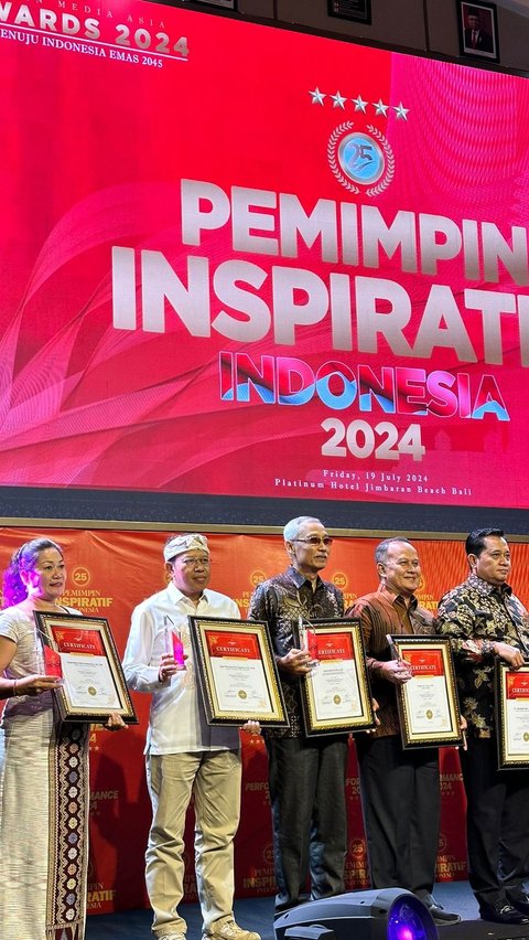 Kajari Gianyar Raih Anugerah ‘25 Pemimpin Inspiratif 2024’ di Ajang ‘Seven Media Asia Awards 2024’