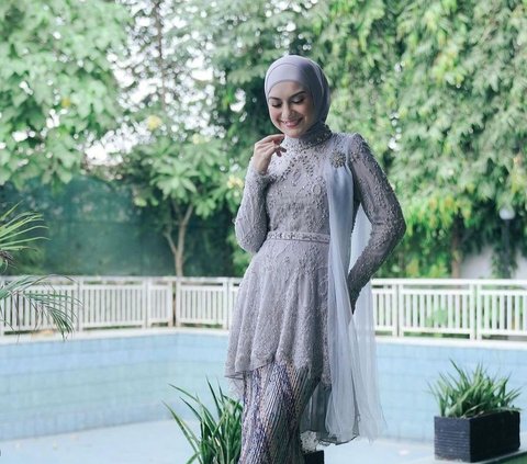 Potret Cantik Irish Bella Pakai Kebaya, Bersanding dengan Harris Vriza