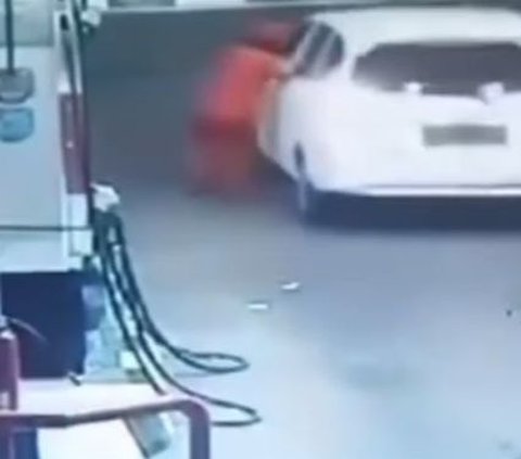 Viral Gas Station Officer in East Jakarta Dragged by Car While Chasing a Non-Paying Customer