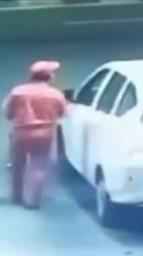 Viral Gas Station Officer in East Jakarta Dragged by Car While Chasing a Non-Paying Customer