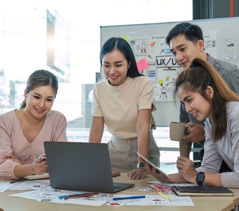 Colors of Outfits to Wear and Not to Wear During Job Interviews