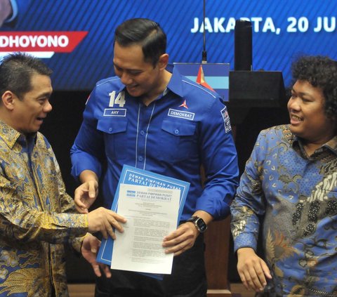 FOTO: Wajah Semringah Marshel Saat Didukung AHY untuk Maju di Pilkada Tangsel 2024