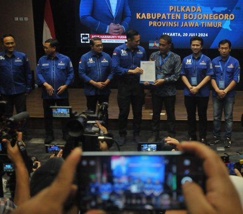 FOTO: Wajah Semringah Marshel Saat Didukung AHY untuk Maju di Pilkada Tangsel 2024