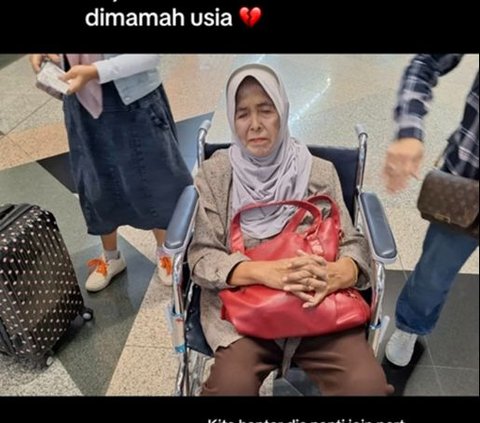 Sadness of the Employer's Daughter in Malaysia After the Domestic Helper who has Worked for 22 Years, Stroke Separates Them