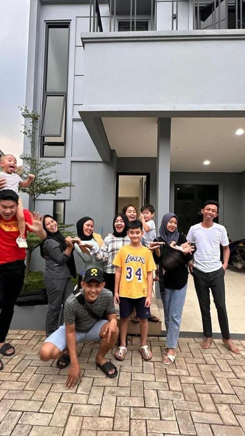 Potret Seru Rafathar, Rayyanza, dan Baby Lily Berkunjung ke Rumah Mbak Lala yang Luas dan Nyaman Banget