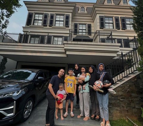 Potret Seru Rafathar, Rayyanza, dan Baby Lily Berkunjung ke Rumah Mbak Lala yang Luas dan Nyaman Banget