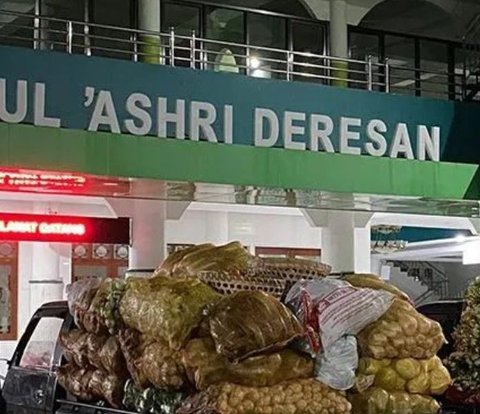 Mosque in Jogja Buys 9 Tons of Vegetables at Normal Price When Prices Drastically Drop