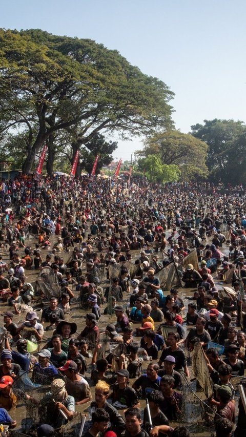 Acara tahunan ini selalu dinantikan oleh masyarakat Klaten dan sekitarnya. Foto: DEVI RAHMAN / AFP<br>