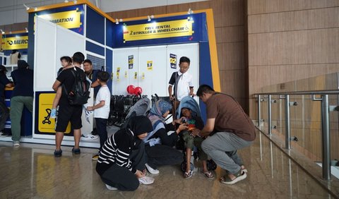 Hall 1 dan hall 11 menyediakan aksesibilitas kursi roda yang dapat digunakan secara gratis dengan syarat dan ketentuan berlaku bagi pengunjung yang membawa anak usia balita atau membutuhkannya